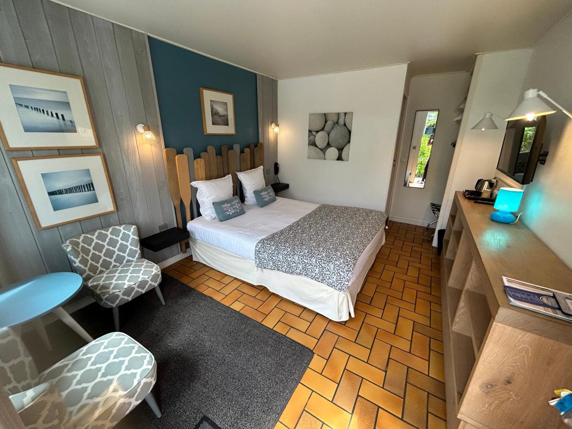 Hotel Monet La Rivière-Saint-Sauveur Zewnętrze zdjęcie